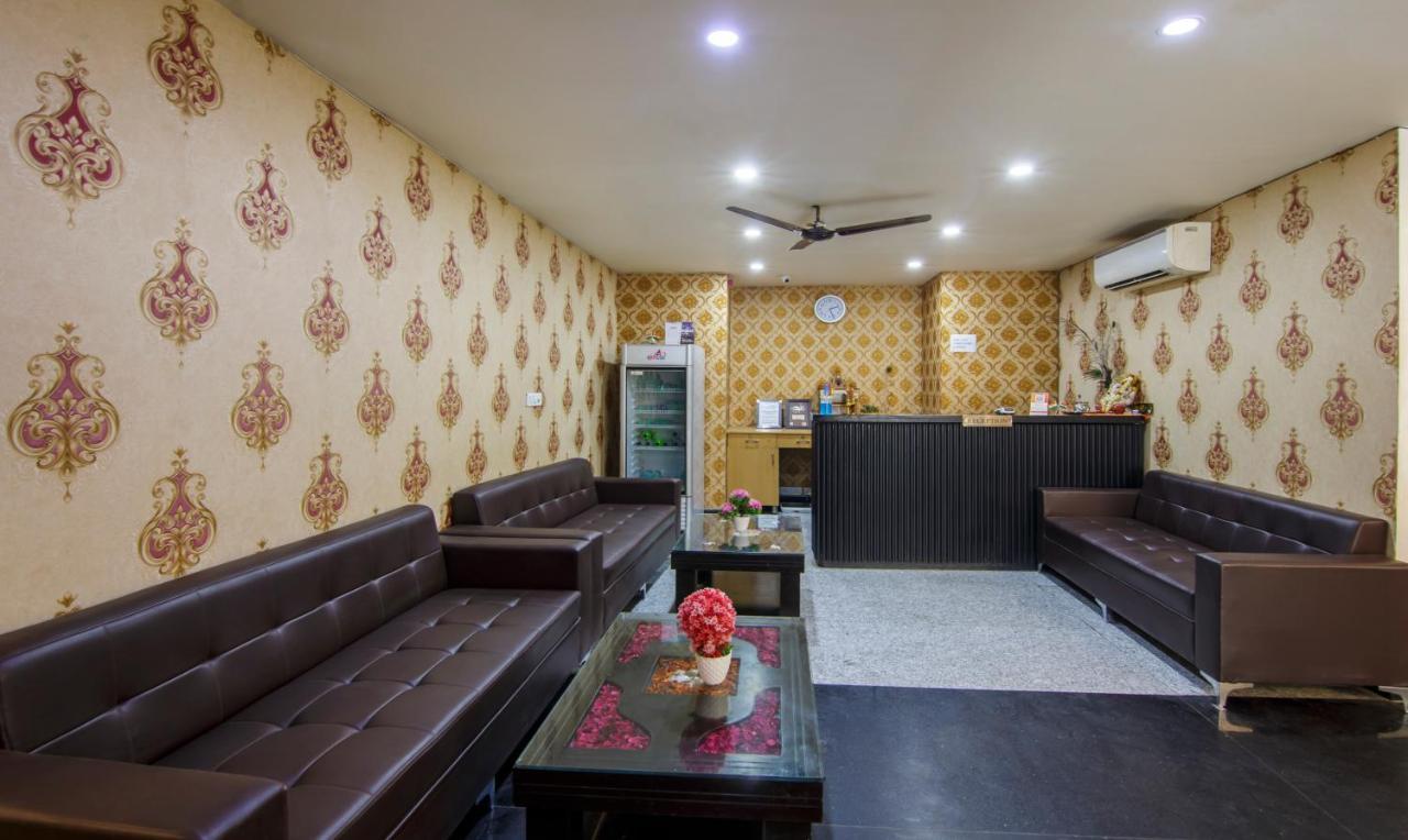 Hotel Treebo Noida Express Exteriér fotografie
